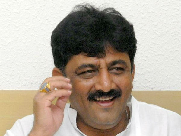 గాలి సోదరులే కీలకంగా..