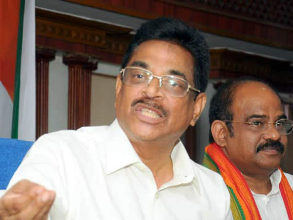 Vishnu Kumar Raju and Hari Babu fired at Telugudesam Vishnu Kumar Raju and Hari Babu fired at Telugudesam
