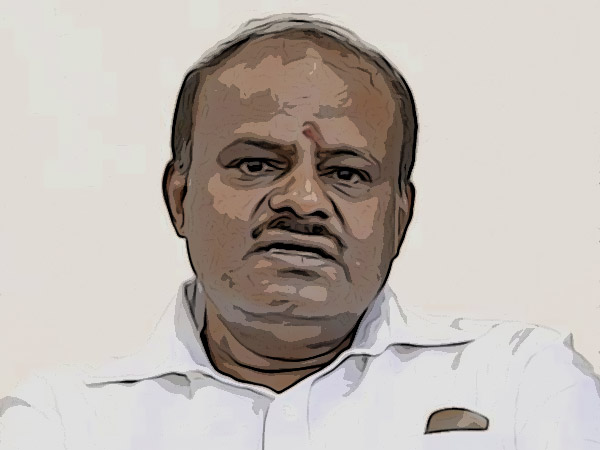 JDS leader Kumaraswamy rolling politics from Singapore JDS leader Kumaraswamy rolling politics from Singapore