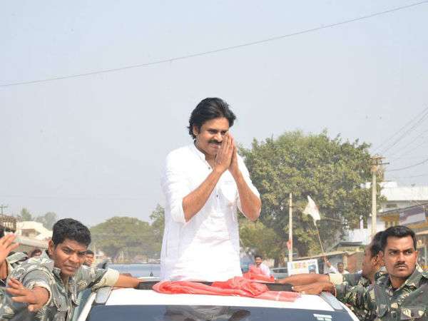 Pawan Kalyans luxury bus getting ready