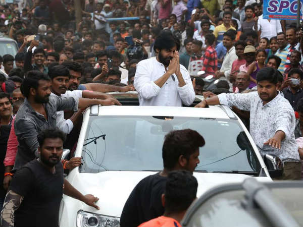 ఏపిలో పోరాట యాత్ర.. అదికార, ప్రతిపక్షాన్ని నిలదీస్తున్న పవన్