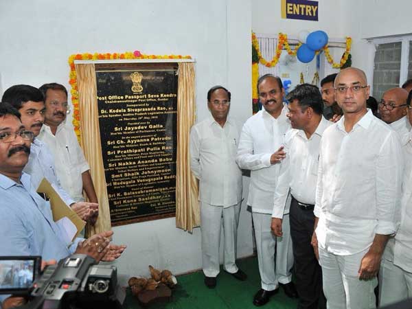 మోడీ, అమిత్ షాలు అడ్డుకుంటున్నారు