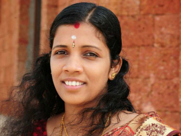 Kerala govt offers job to NIPAH victim nurse’s hubby; Rs 10 lakh each for sons Kerala govt offers job to NIPAH victim nurse’s hubby; Rs 10 lakh each for sons