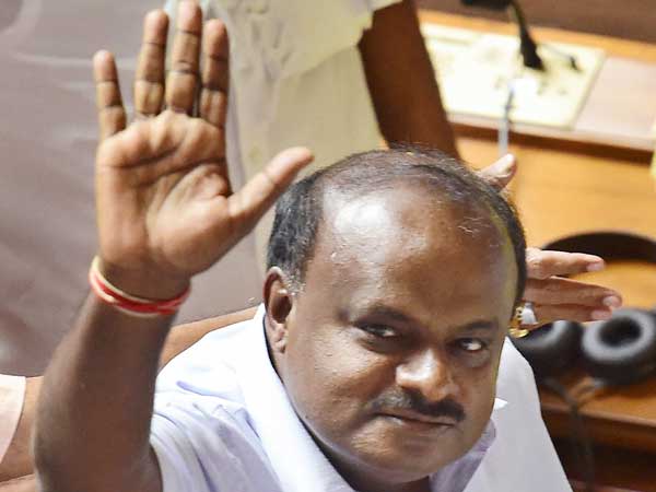 తిరుగుబాటు నేతలకు సినిమా
