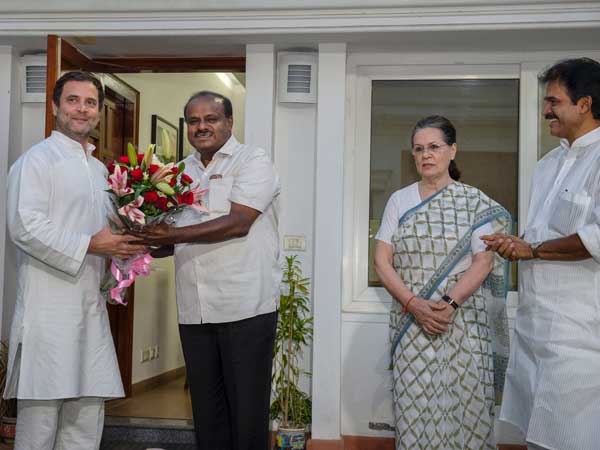 Kumaraswamy meets Rahul, Sonia in Delhi Kumaraswamy meets Rahul, Sonia in Delhi