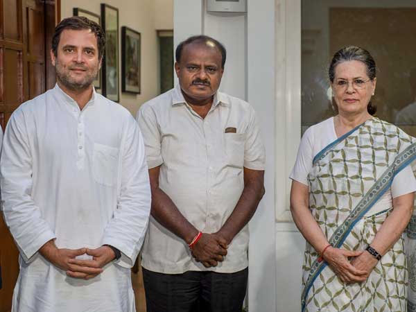 Kumaraswamy meets Rahul, Sonia in Delhi Kumaraswamy meets Rahul, Sonia in Delhi