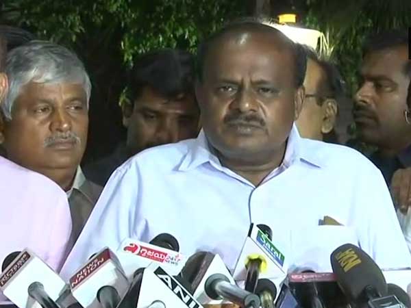 సీఎం చేస్తే పలకరించలేదు