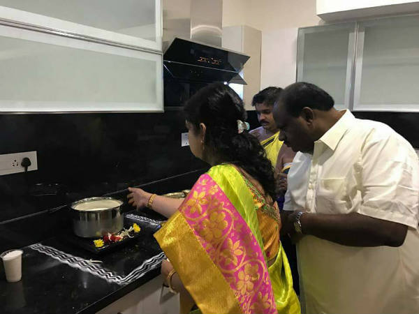 సీఎంకు బంగ్లాలు
