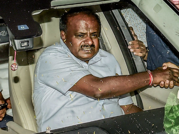 కేటీఆర్ ని పంపించాలనకున్నారు.. కానీ!:
