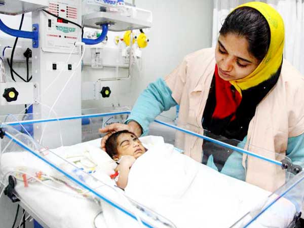 A mother’s struggle to keep her newborn son’s heart beating A mother’s struggle to keep her newborn son’s heart beating