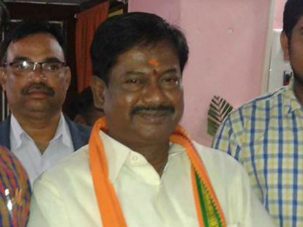 అల్లుడు ట్యాక్స్పై ఆగ్రహం