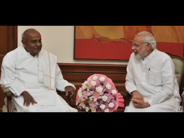 మోడీకి చురకలు