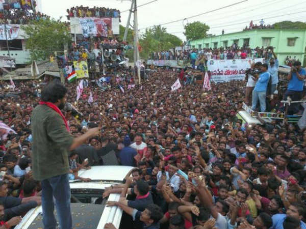 పవన్ కోసం...పిచ్చిగా...