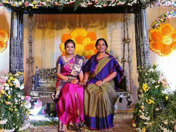 పరిటాల సునీత కన్నీటిపర్యంతం