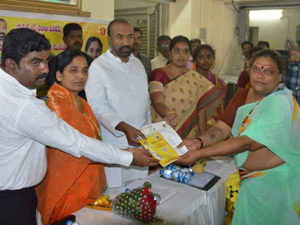 Minister Paritala Sunitha distributes pensions to hijras Minister Paritala Sunitha distributes pensions to hijras