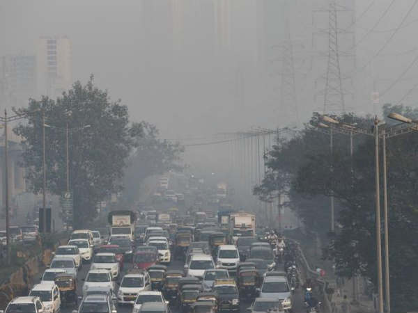 Breathing Mumbai’s air as bad as puffing 4 cigarettes a day, Delhi worse at 7.7 Breathing Mumbai’s air as bad as puffing 4 cigarettes a day, Delhi worse at 7.7