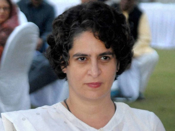 పావులు కదిపిన ప్రియాంక గాంధీ