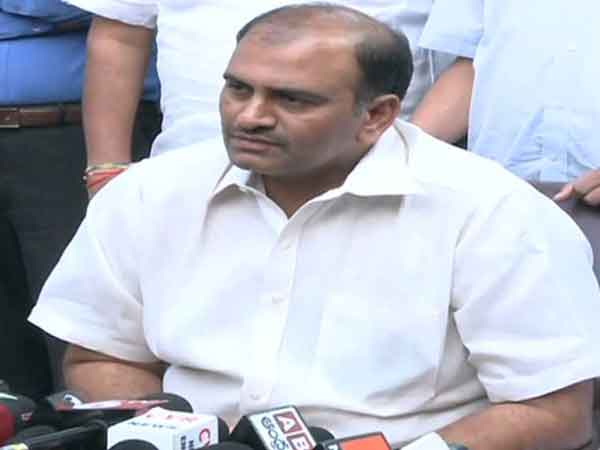 ఆ పార్టీకి మద్దతెందుకో చెప్పాలి