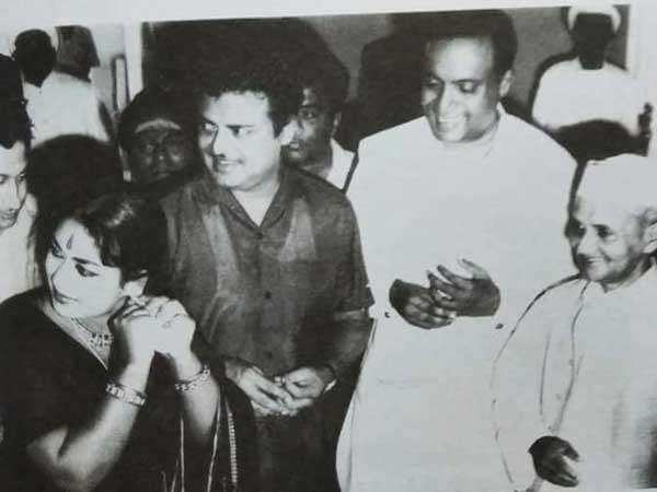 This incidents is evidence of Savitris Philanthropy:Shared by Netizens This incidents is evidence of Savitris Philanthropy:Shared by Netizens