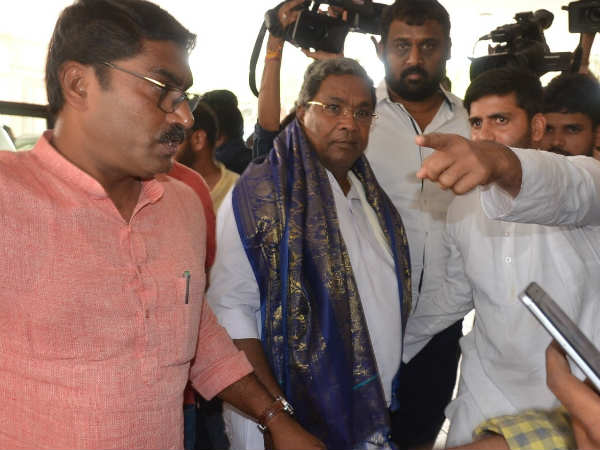  తాజ్ హోటల్లో సిద్ధరామయ్య వ్యూహరచన, 'హైదరాబాద్ వచ్చాక అదుపులో పరిస్థితి'