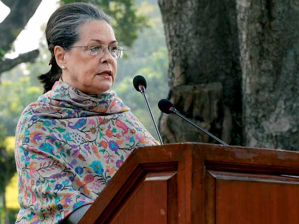 Karnataka results: Sonia Gandhi spokes Deve Gowda, JDS-Congress government in Karnataka Karnataka results: Sonia Gandhi spokes Deve Gowda, JDS-Congress government in Karnataka