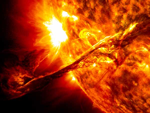 Massive solar storm expected to hit earth today, tech blackout possible Massive solar storm expected to hit earth today, tech blackout possible