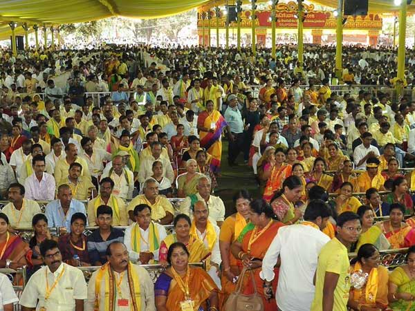 వేల టన్నుల ఎసి...కుమ్మరించారు