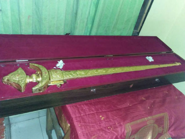 Tamil Nadu devotee to donate Rs 2-crore sword Tamil Nadu devotee to donate Rs 2-crore sword