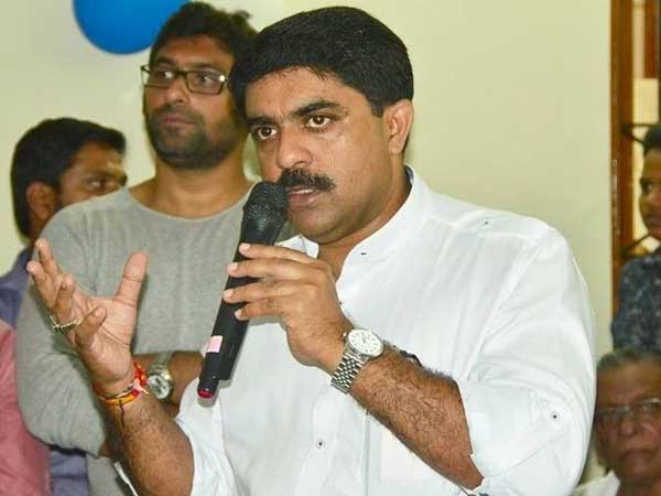 స్పందించిన మంత్రి విజయ్