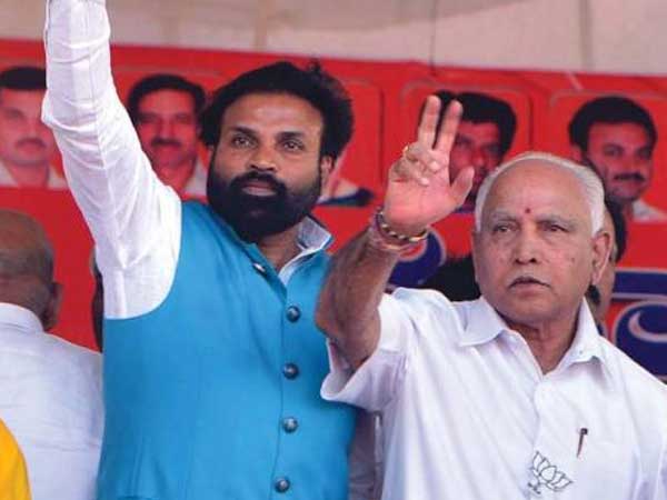మూడు పార్టీలు సై