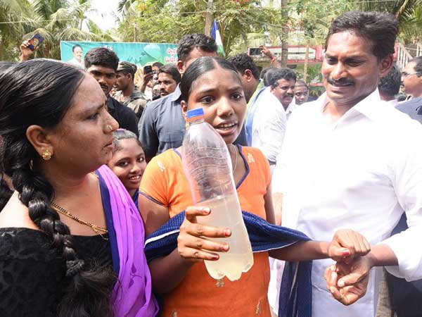 చంద్రబాబు ఇచ్చే మినరల్ వాటర్ అందుతున్నాయా?