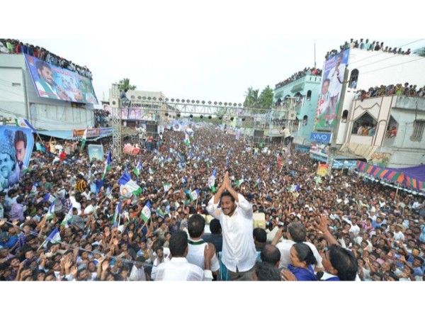మంచి నీళ్లు కూడా దొరకడం లేదు..