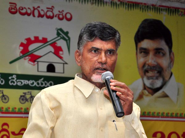 దీక్షలు...పక్కదారి పట్టించేందుకే