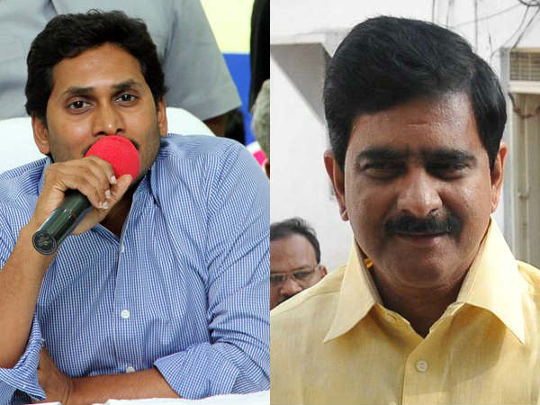 మార్నింగ్, ఈవినింగ్ వాక్ చేస్తున్న జగన్