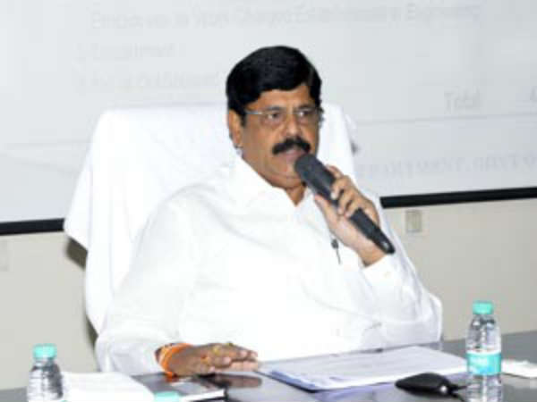 వైసీపీలోకి వెళ్లడంపై