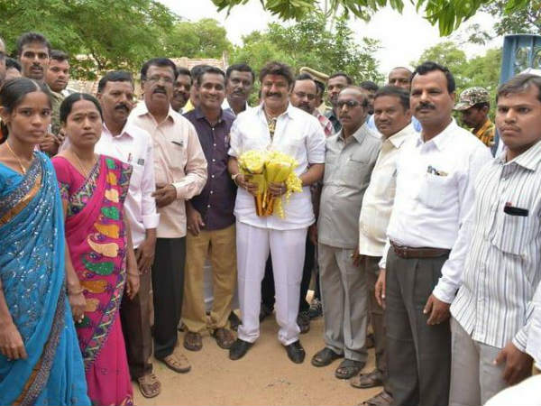 పరోక్షంగా జగన్ పార్టీపై విమర్శలు