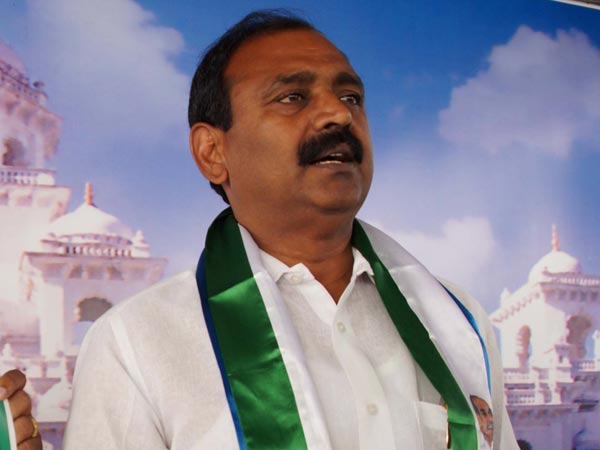 ysrcp slams chandrababu naidu over special status ysrcp slams chandrababu naidu over special status