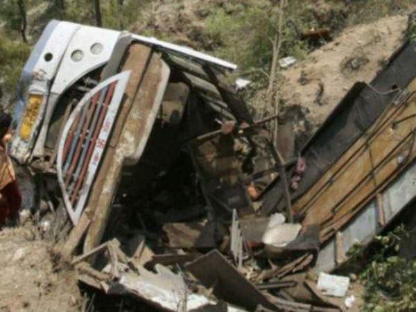 11 killed, 19 injured as bus falls into gorge in Mizoram 11 killed, 19 injured as bus falls into gorge in Mizoram