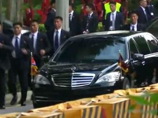 Check out my ride: Trump shows Kim Jong Un ‘The Beast’ Check out my ride: Trump shows Kim Jong Un ‘The Beast’