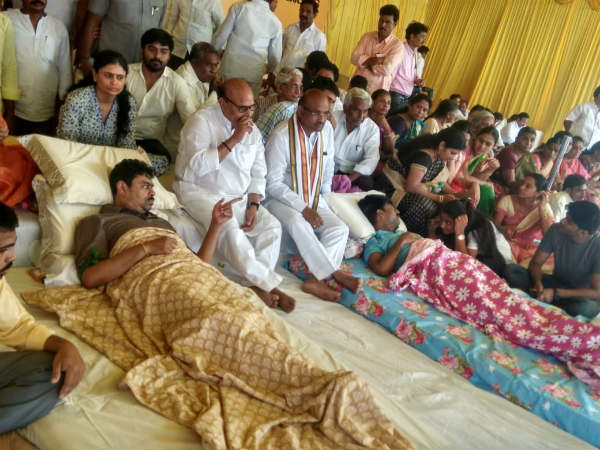 ప్రజల మద్యన ఉంటారా.. మళ్లీ కార్పోరేట్ గా కనిపించకుండా పోతారా..