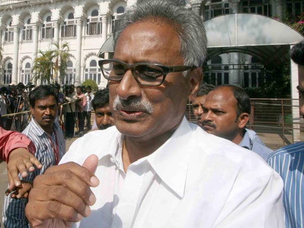 జగన్పై ప్రశంసలు