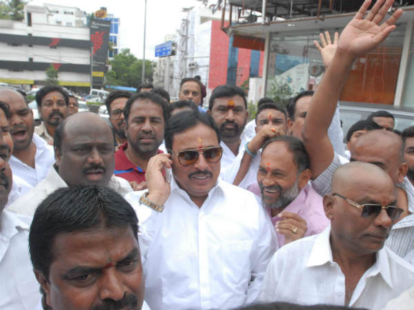 కుంతియా