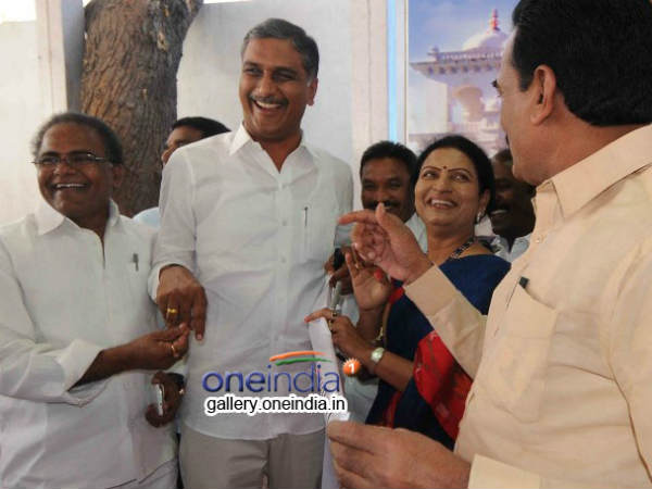 హరీశ్ ఎప్పుడో కాంగ్రెస్లోకి