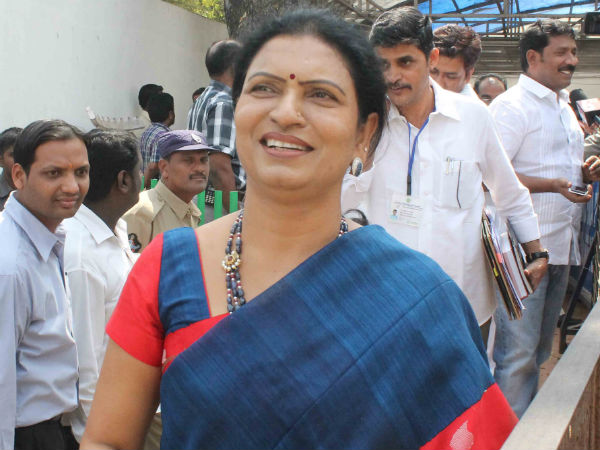 తొందరపడొద్దని చెప్పా..