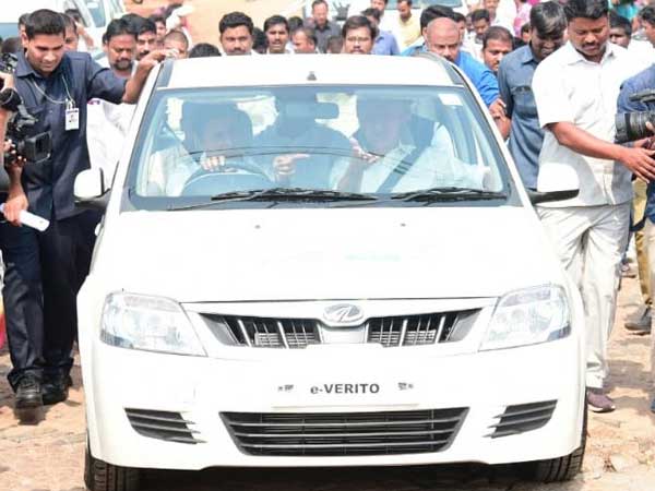 షోరూమ్ ధర రూ.12లక్షల పైమాటే..: