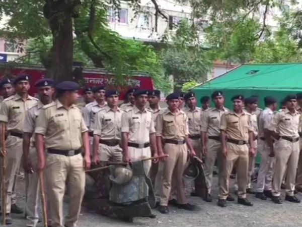 Farmers Strike: High-alert sounded in MPs Mandsaur, supply of milk, vegetables to be hit Farmers Strike: High-alert sounded in MPs Mandsaur, supply of milk, vegetables to be hit