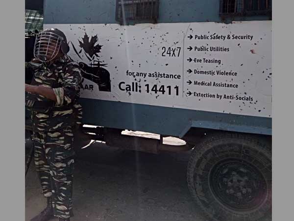 J&K: CRPF vehicle runs over 3 while trying to avoid protestors J&K: CRPF vehicle runs over 3 while trying to avoid protestors