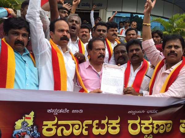 కాలాను అడ్డుకోలేం