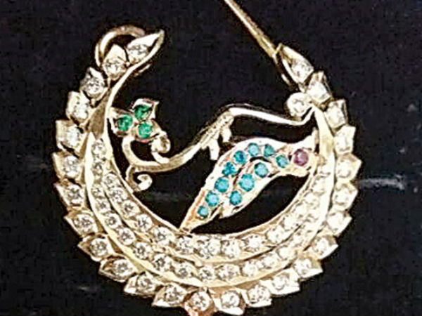 KCR to visit Vijayawada today to present gold nose stud to Goddess Kanaka Durga KCR to visit Vijayawada today to present gold nose stud to Goddess Kanaka Durga