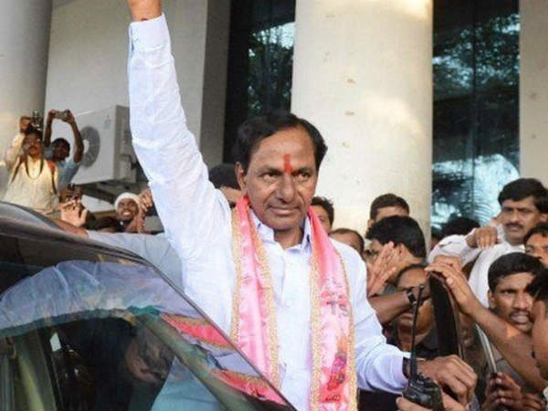 కేసీఆర్ విజన్ ని ప్రజల మద్యకు తీసుకెళ్లడంలో ఎమ్మెల్యేలు విఫలం..